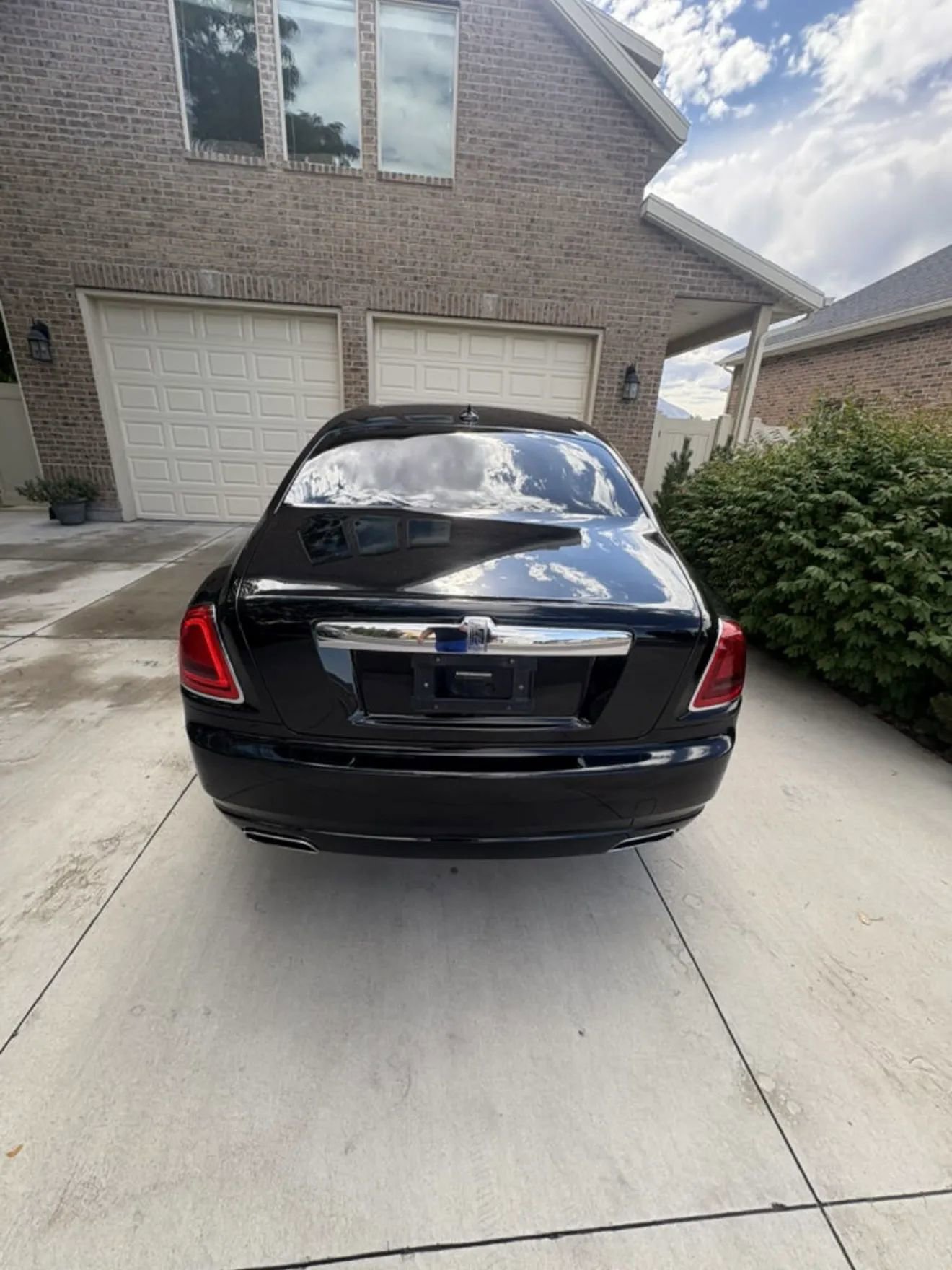 Used 2011 Rolls-Royce Ghost image 3