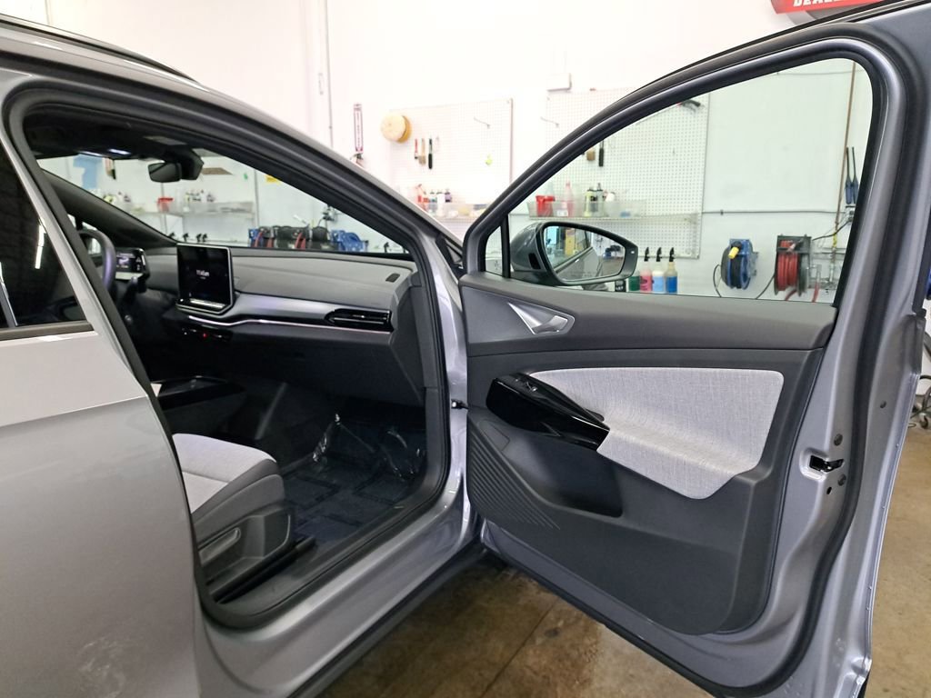 New 2026 Volkswagen ID.4 Pro AWD/4WD image 16