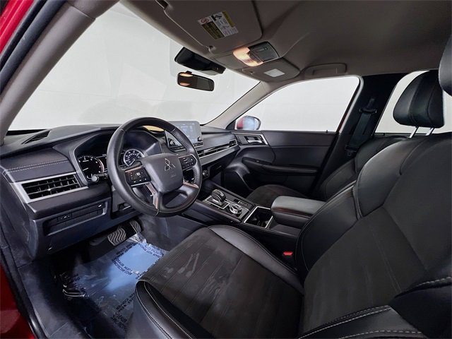 Used 2024 Mitsubishi Outlander SE image 19