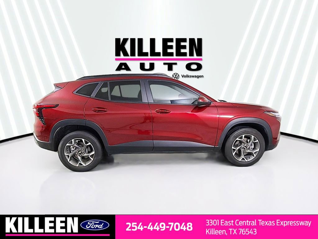 Used 2024 Chevrolet Trax LT w/ Driver Confidence Package image 6