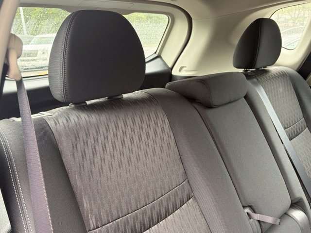 Used 2018 Nissan Rogue S AWD/4WD image 29