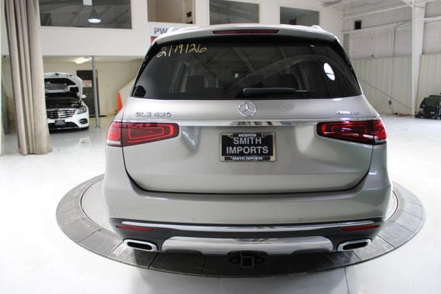 Used 2022 Mercedes-Benz GLS 450 4MATIC image 4