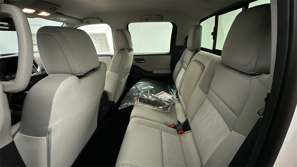 New 2025 Nissan Frontier SV image 10