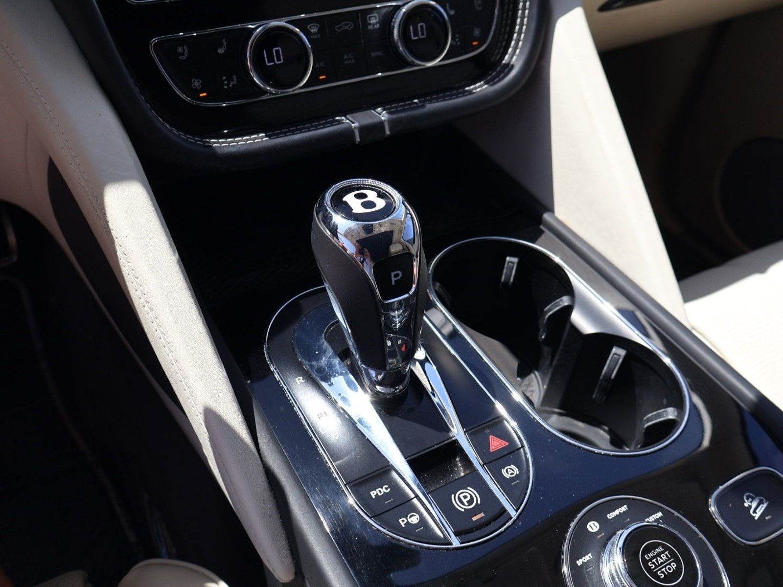 Certified 2023 Bentley Bentayga AWD/4WD image 20