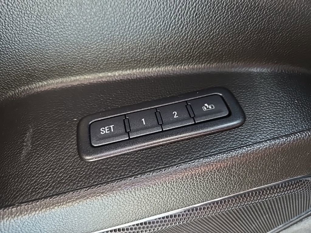 Used 2018 Chevrolet Tahoe Premier image 25