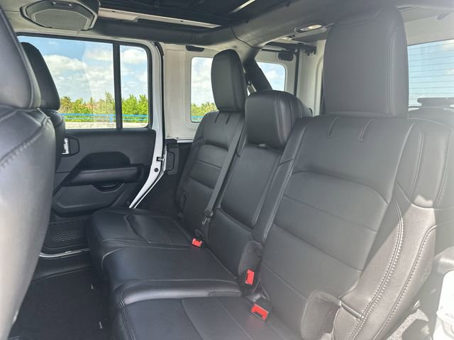 Used 2021 Jeep Wrangler Unlimited Sahara image 27