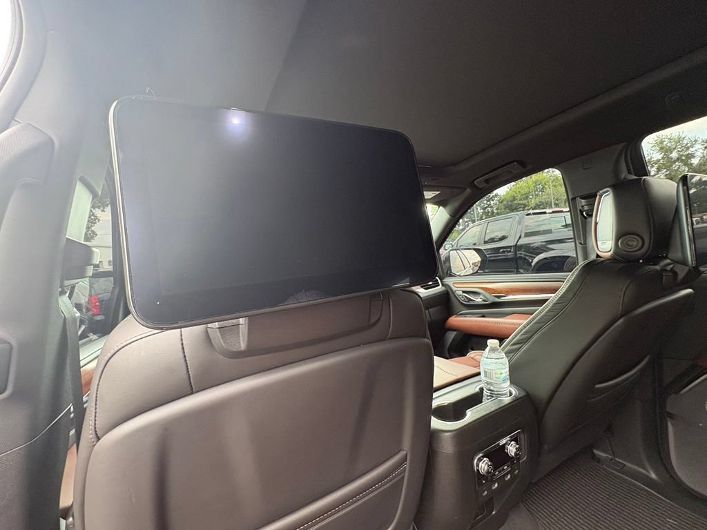 Used 2024 GMC Yukon Denali Ultimate AWD/4WD image 15