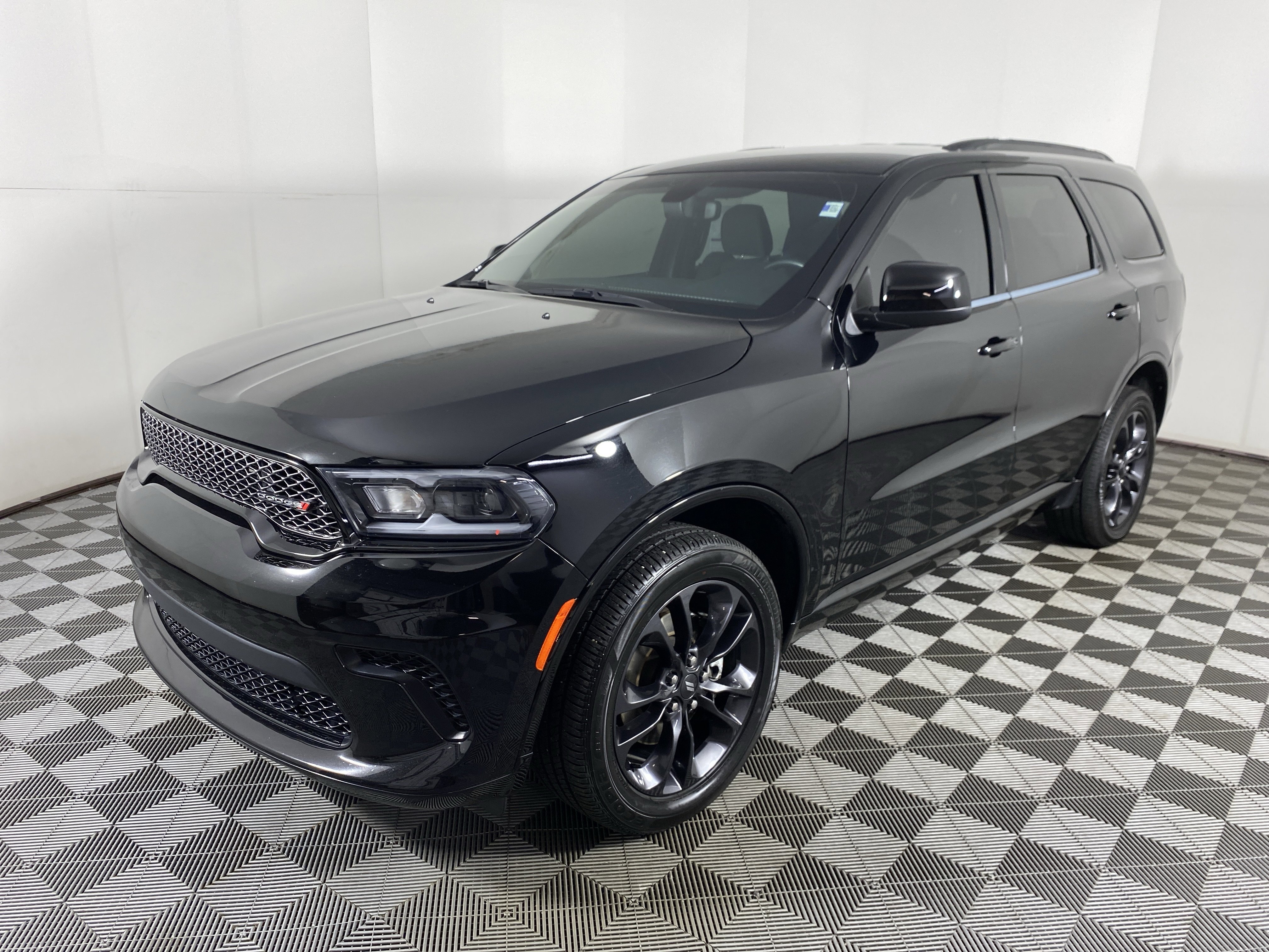 Used 2023 Dodge Durango SXT w/ SXT Blacktop Group AWD/4WD image 10