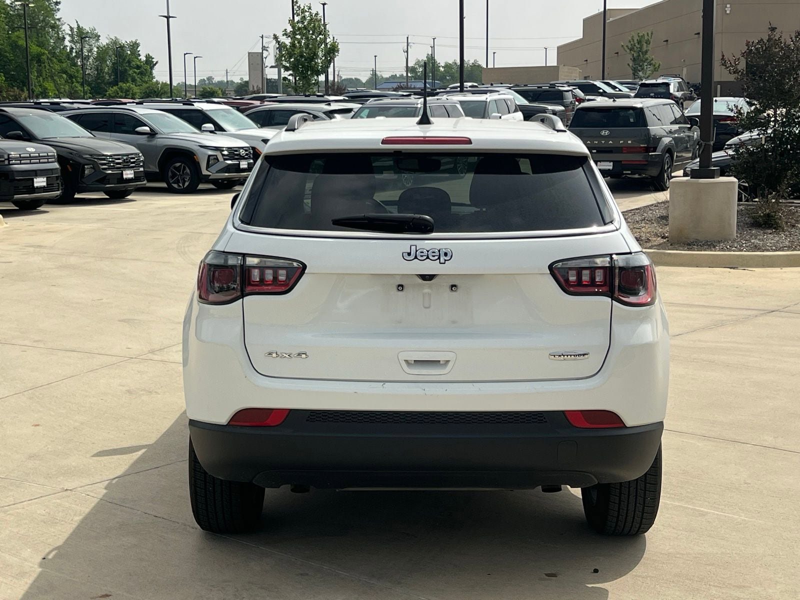 Used 2024 Jeep Compass Latitude AWD/4WD image 10