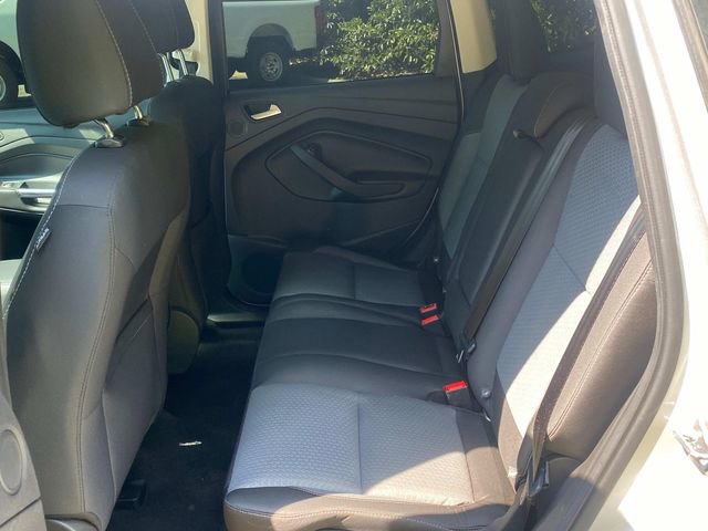 Used 2017 Ford Escape SE w/ Equipment Group 201A FWD image 9