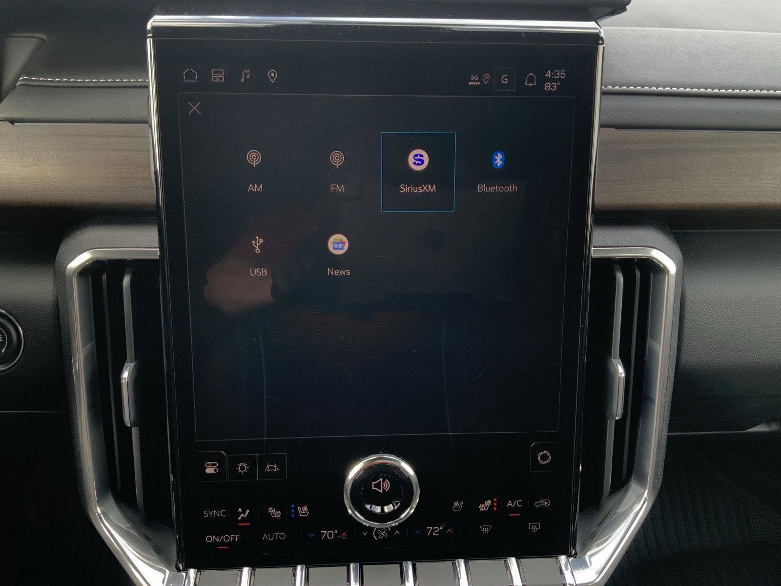 New 2026 GMC Acadia Denali Ultimate w/ LPO, Floor Liner Package AWD/4WD image 46
