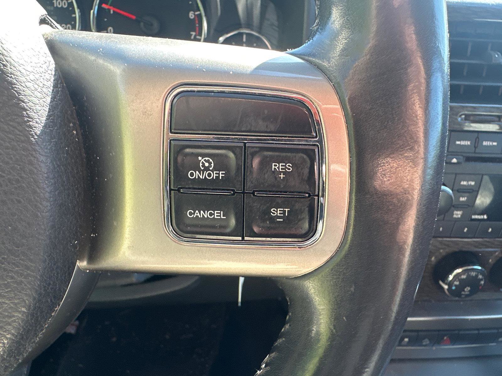 Used 2012 Jeep Liberty Limited Jet w/ Comfort/Convenience Group AWD/4WD image 16