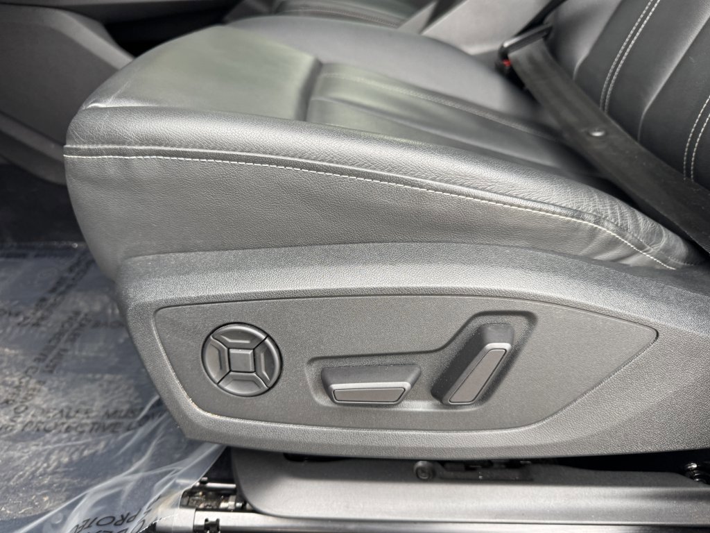 Used 2022 Audi Q4 e-tron Premium Plus w/ Premium Plus image 35