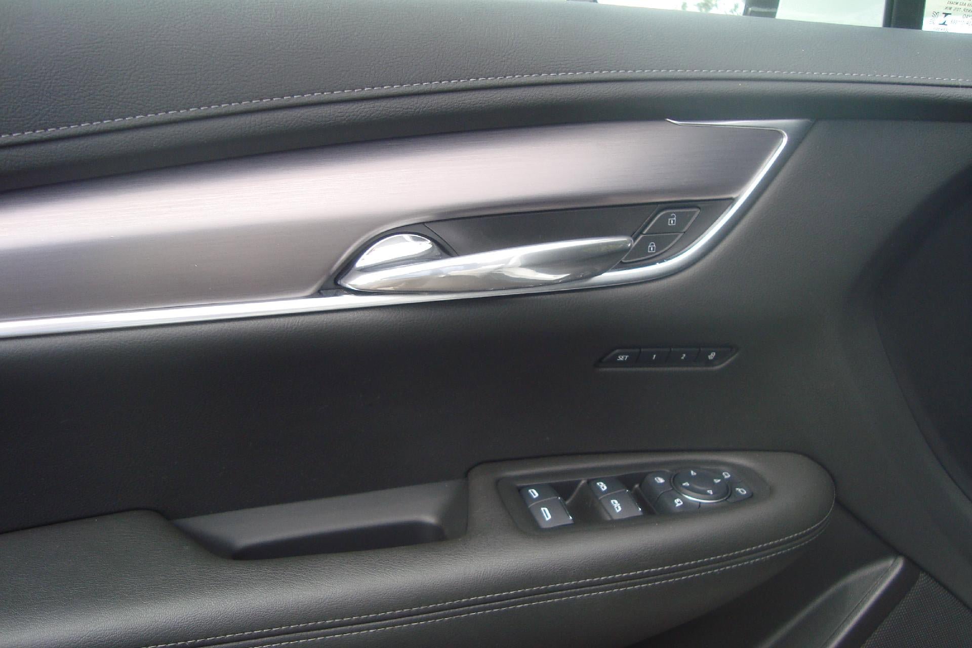 Used 2023 Cadillac XT6 Luxury AWD/4WD image 8