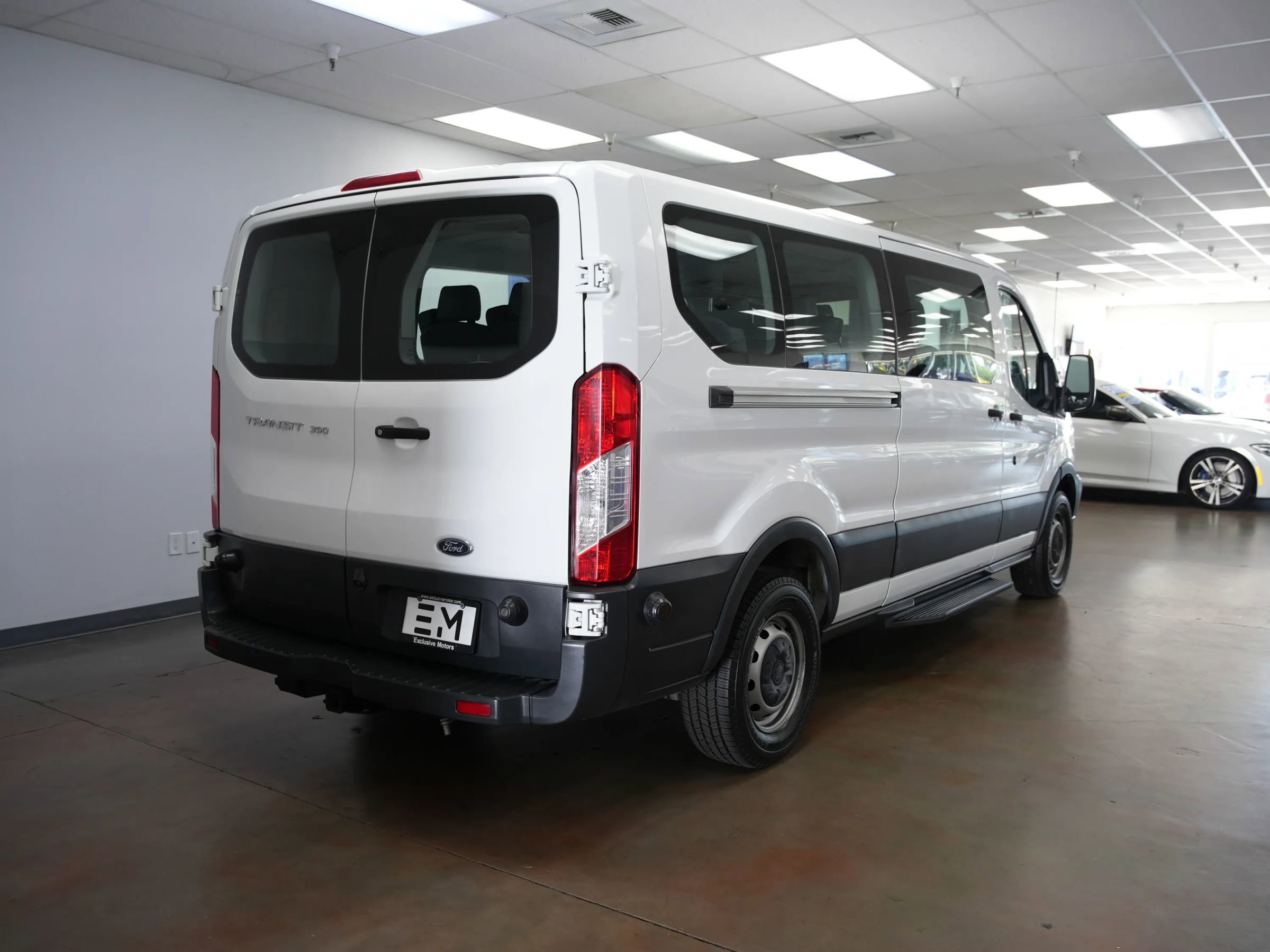 Used 2018 Ford Transit 350 XL image 6