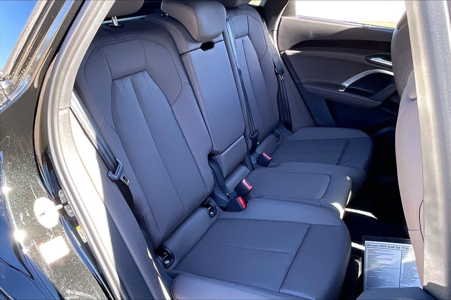 Used 2025 Audi Q5 Premium w/ Premium Plus AWD/4WD image 34