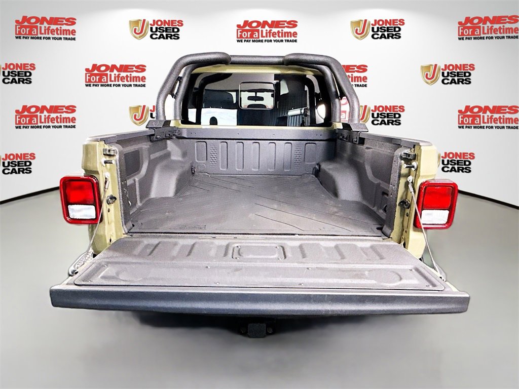 Used 2025 Jeep Gladiator Sport image 28