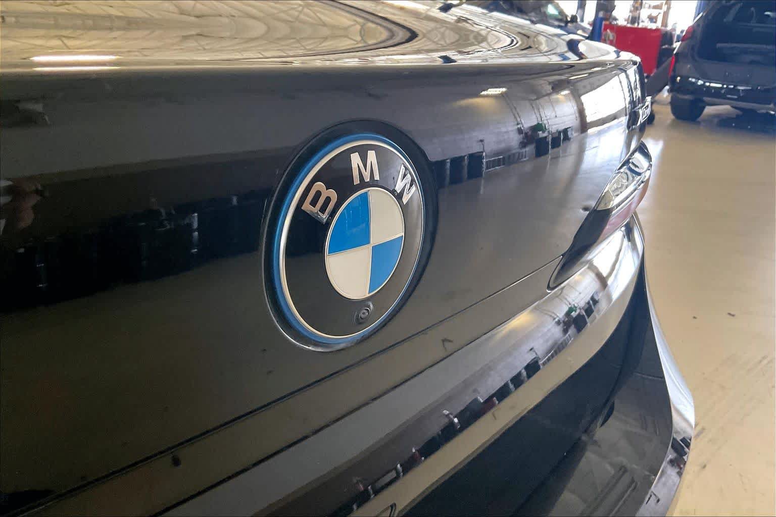 Used 2024 BMW i7 xDrive60 w/ Executive Package AWD/4WD image 30