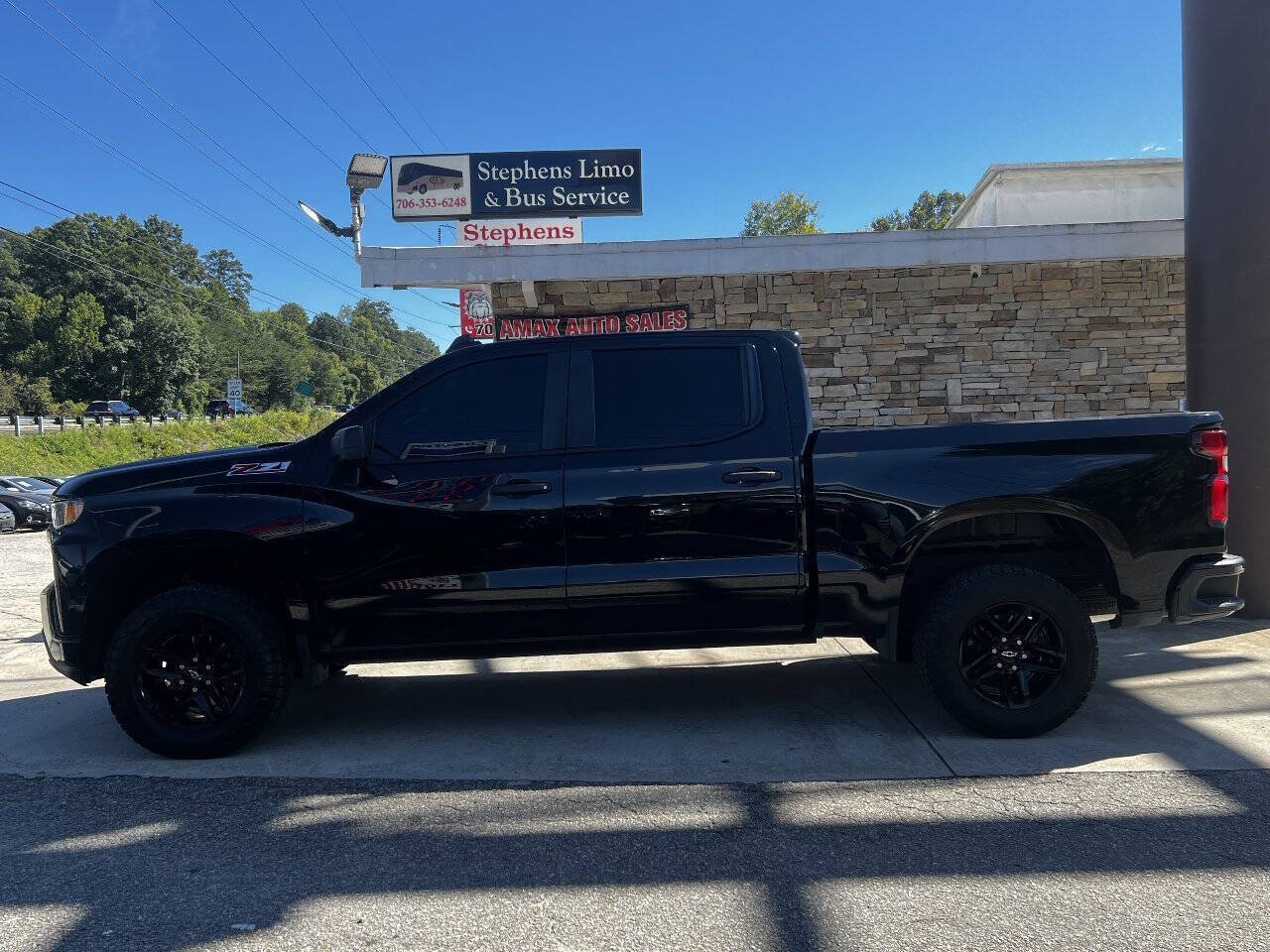 Used 2021 Chevrolet Silverado 1500 Custom Trail Boss AWD/4WD image 3