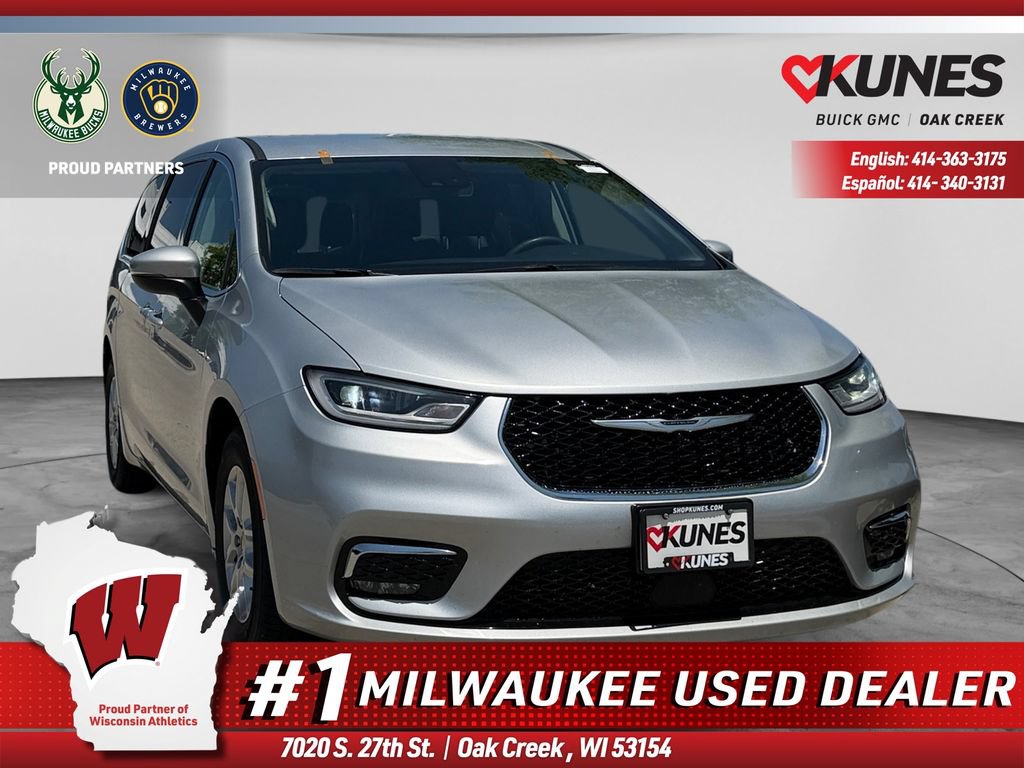 Used 2023 Chrysler Pacifica Touring-L