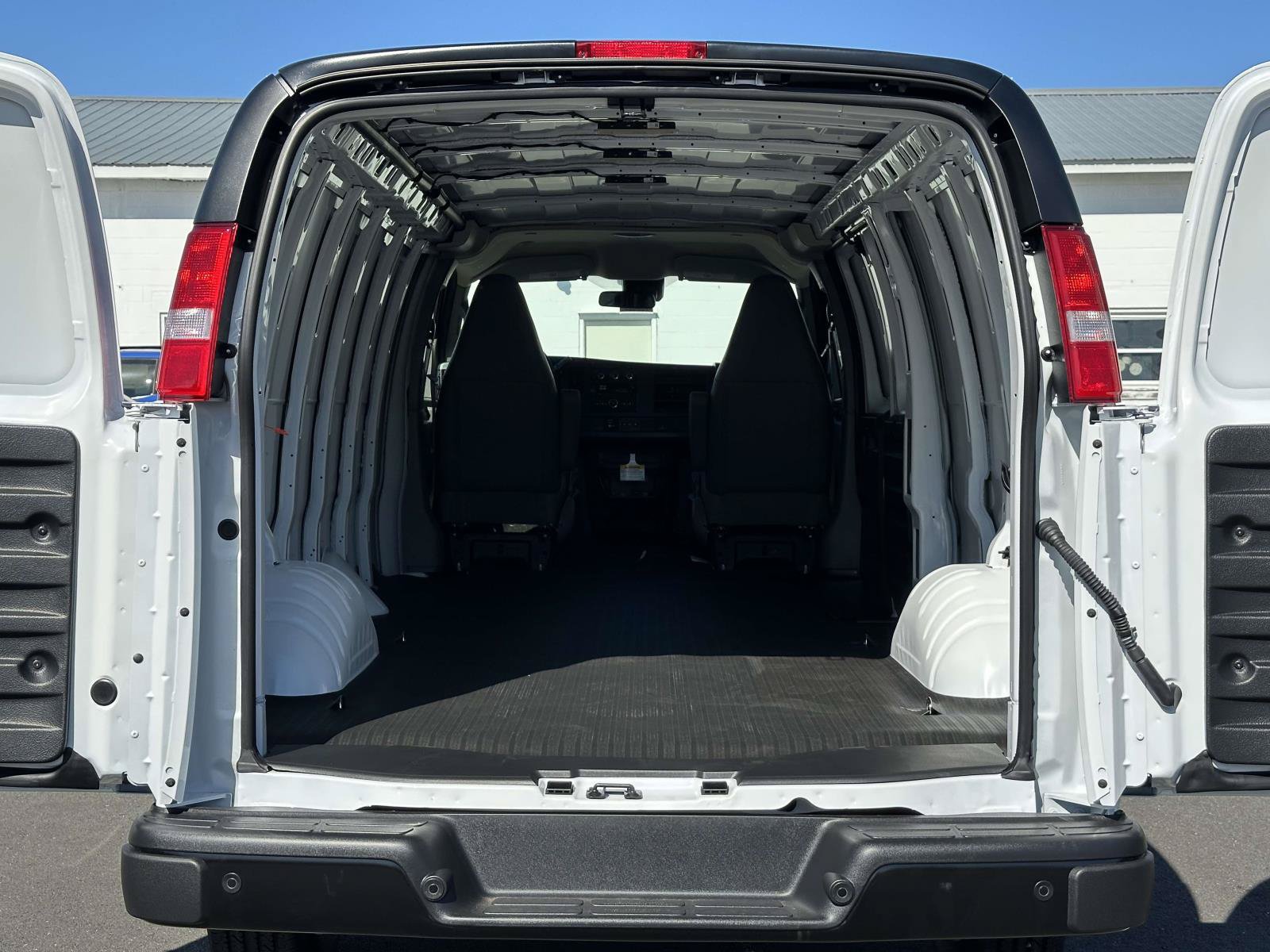 New 2025 Chevrolet Express 2500 Extended w/ Safety Package RWD image 20