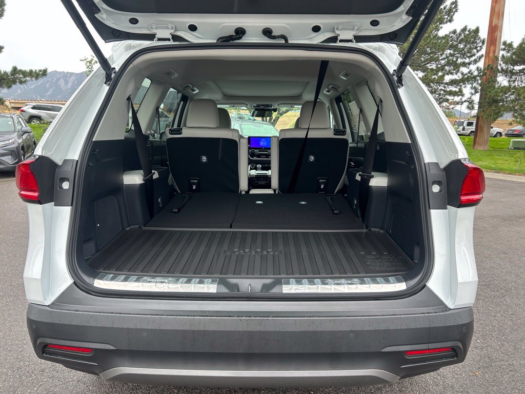 Used 2026 Toyota Grand Highlander AWD image 17