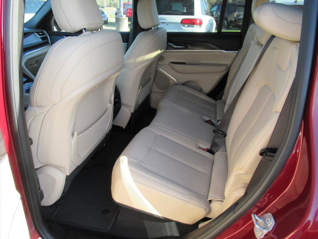 Used 2022 Jeep Grand Cherokee Limited 4xe image 30