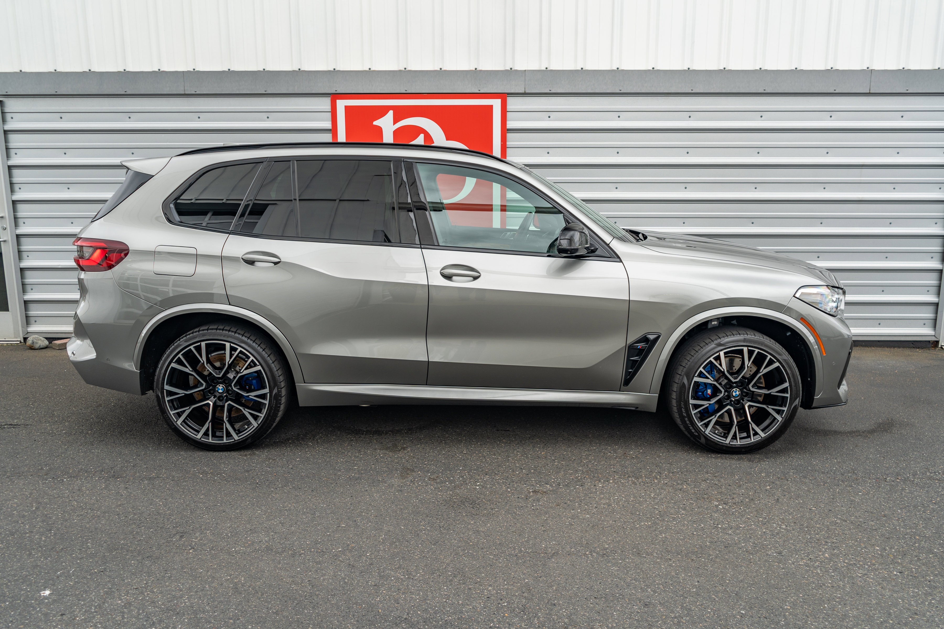 Used 2021 BMW X5 M w/ Competition Package AWD/4WD image 65
