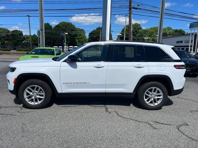 Used 2024 Jeep Grand Cherokee Laredo X AWD/4WD image 6
