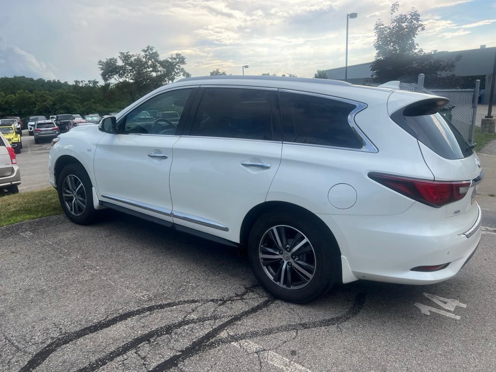 Used 2020 INFINITI QX60 Luxe w/ Essential Package AWD/4WD image 3