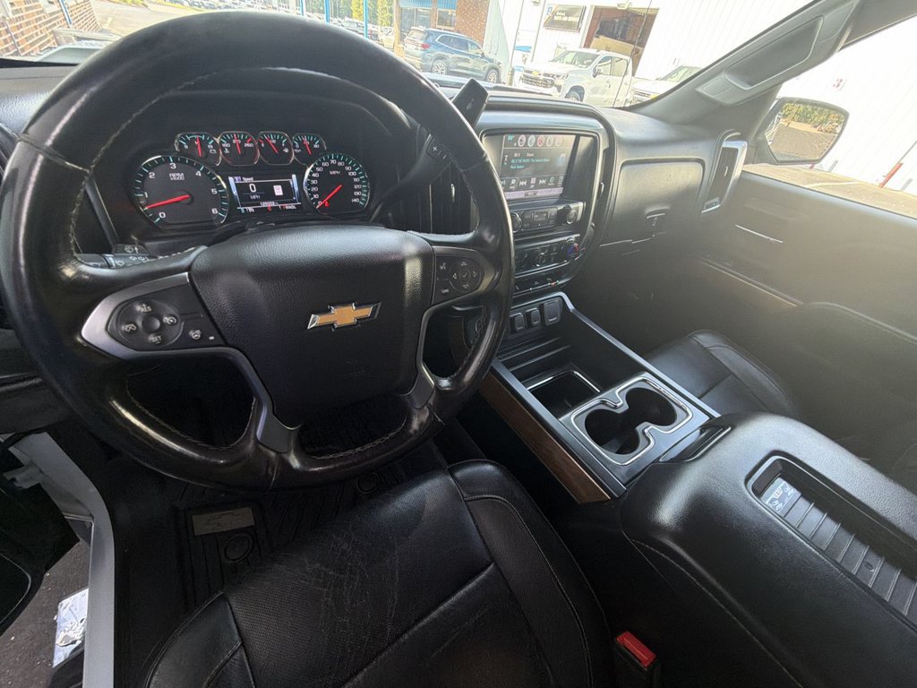 Used 2018 Chevrolet Silverado 1500 LTZ w/ Sport Package AWD/4WD image 21