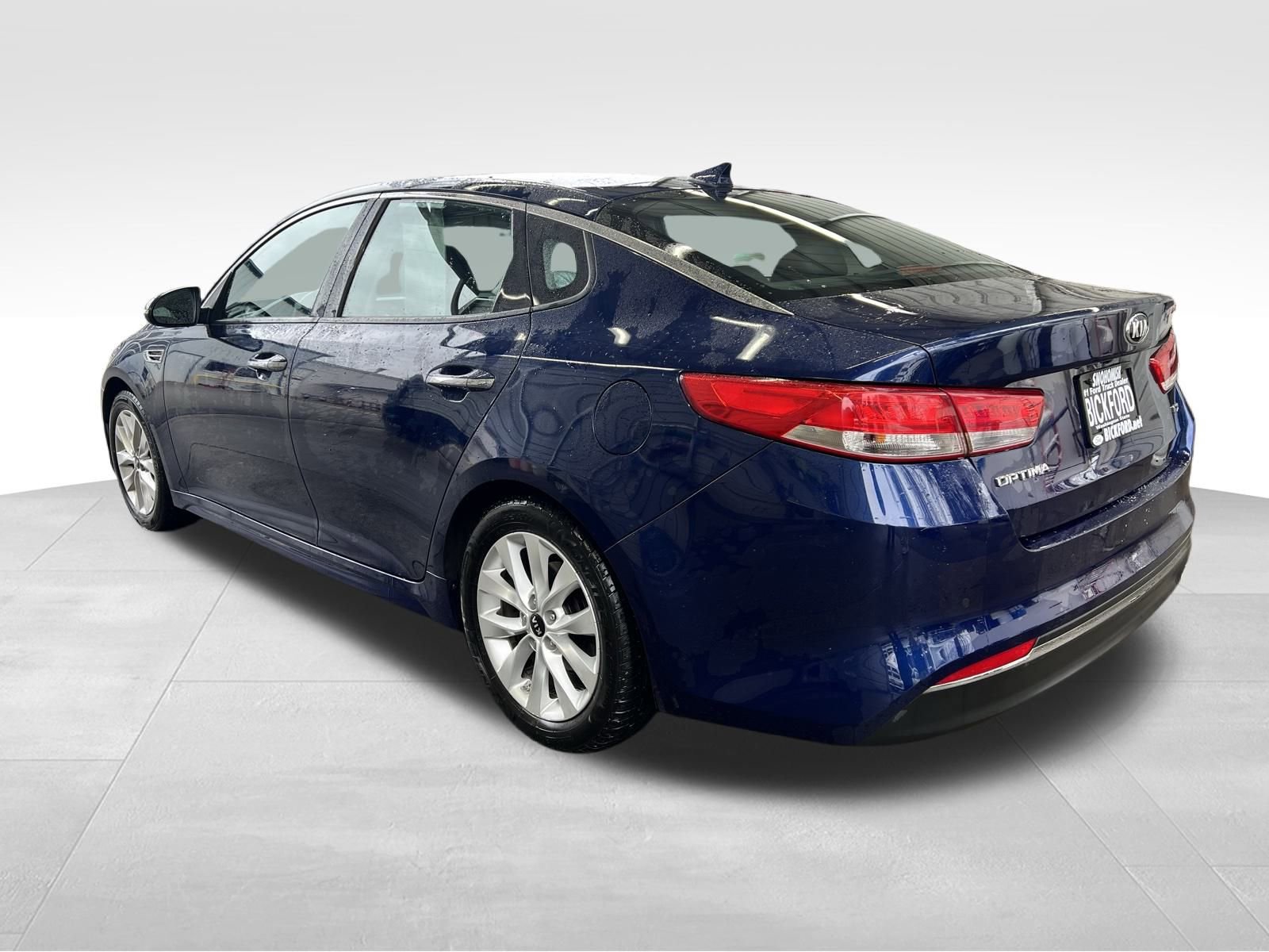 Used 2018 Kia Optima EX image 9