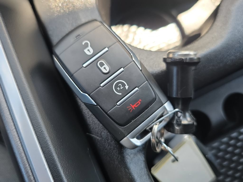 Used 2022 RAM 1500 Big Horn AWD/4WD image 30