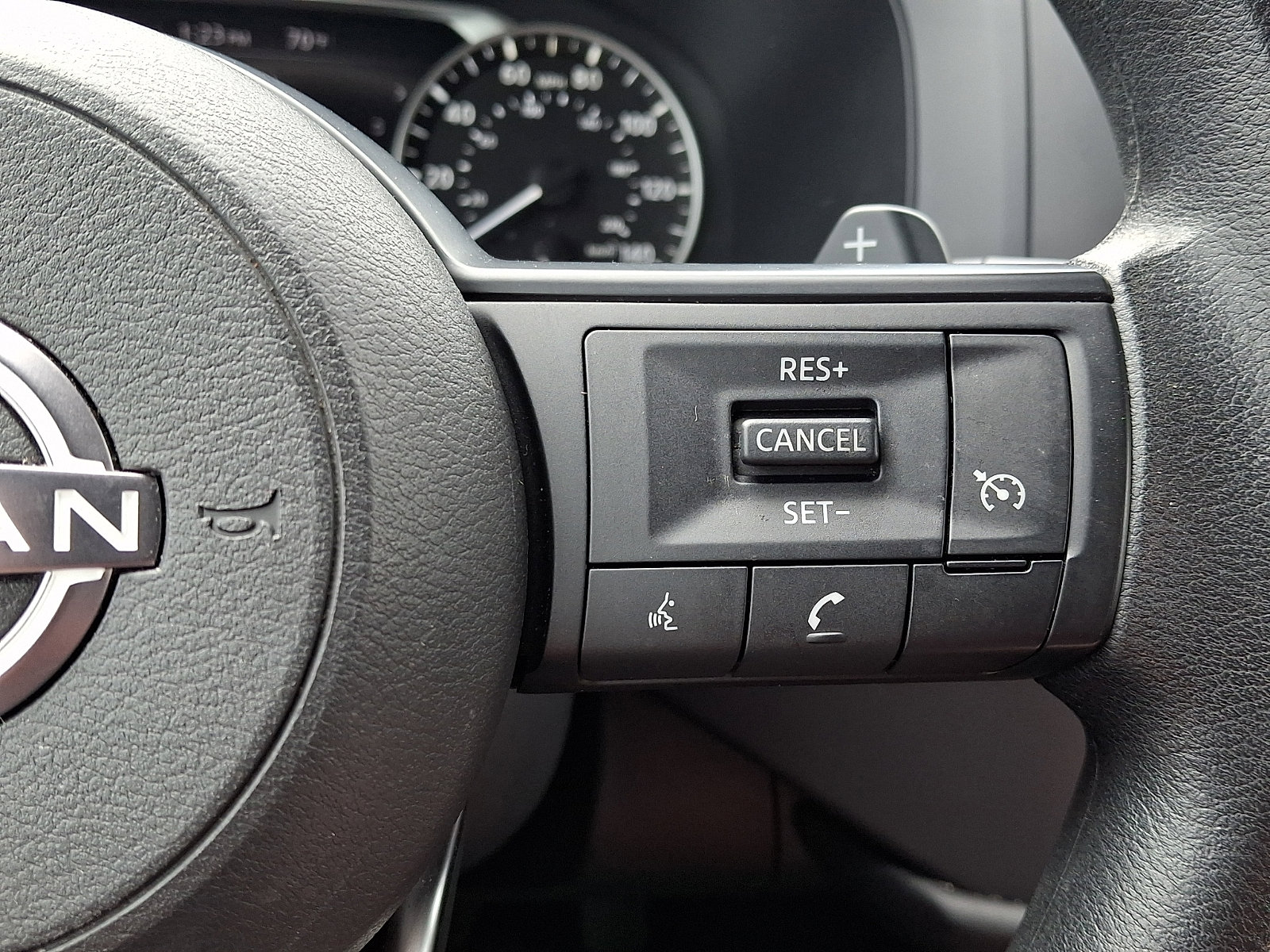 Used 2024 Nissan Pathfinder S AWD/4WD image 22