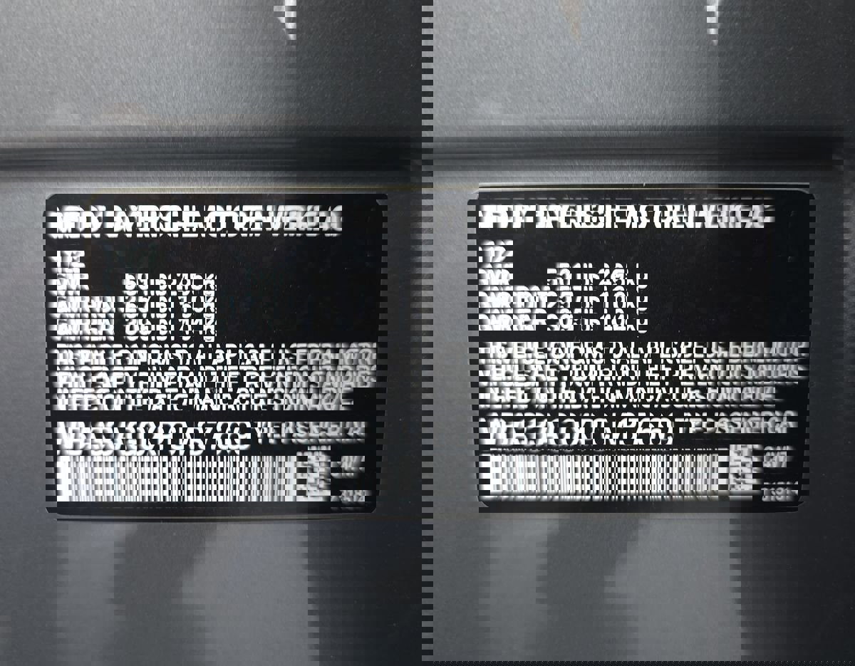 Used 2023 BMW 530e xDrive w/ Premium Package image 51