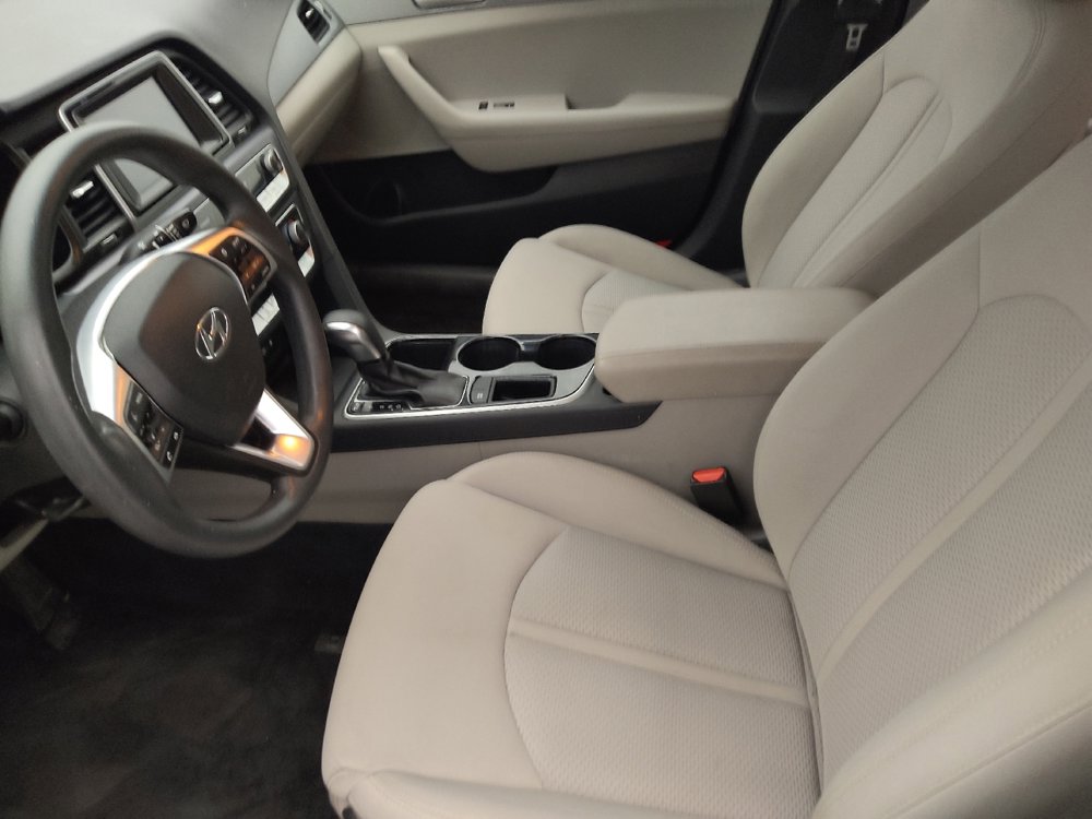Used 2019 Hyundai Sonata SE FWD image 17