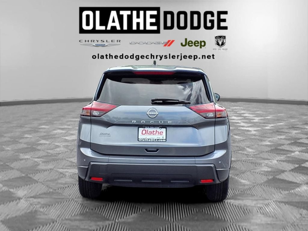 Used 2024 Nissan Rogue S FWD image 25