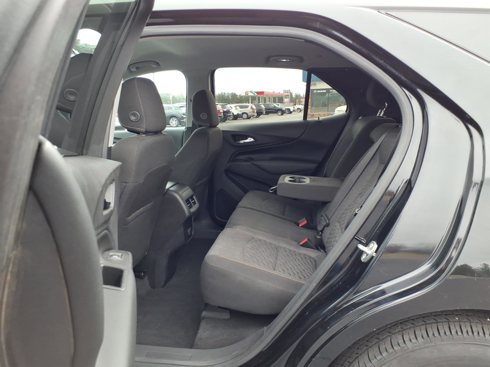 Used 2018 Chevrolet Equinox LT image 11