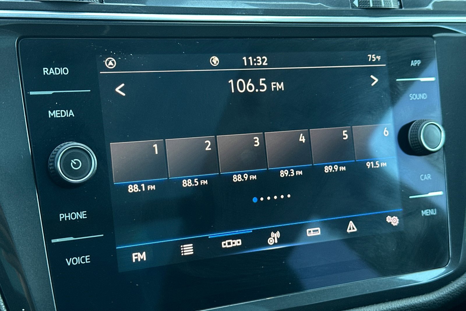 Used 2022 Volkswagen Tiguan SE image 20