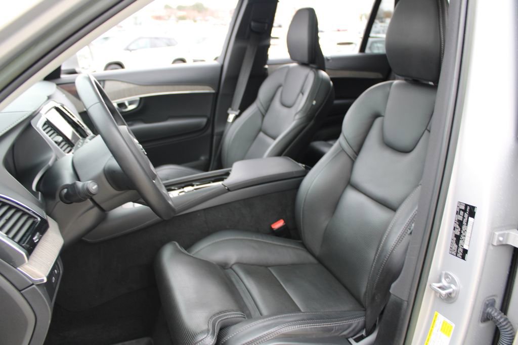 Used 2023 Volvo XC90 T8 Ultimate w/ Protection Package Premier image 7