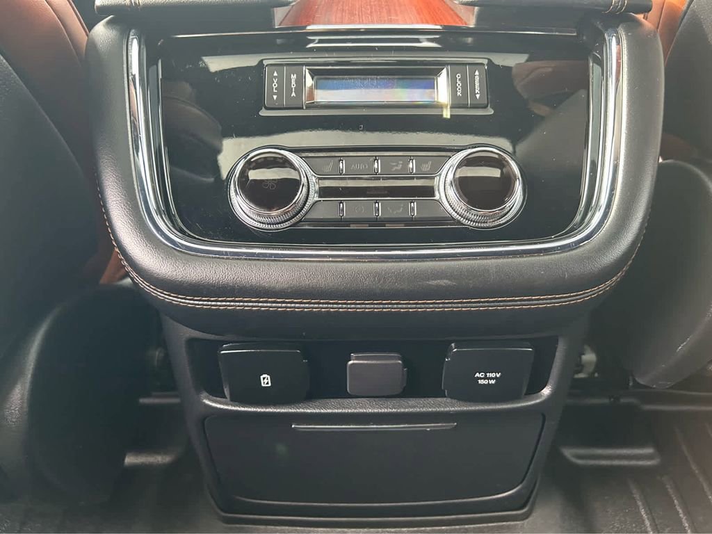 Used 2018 Lincoln Navigator L Reserve image 26