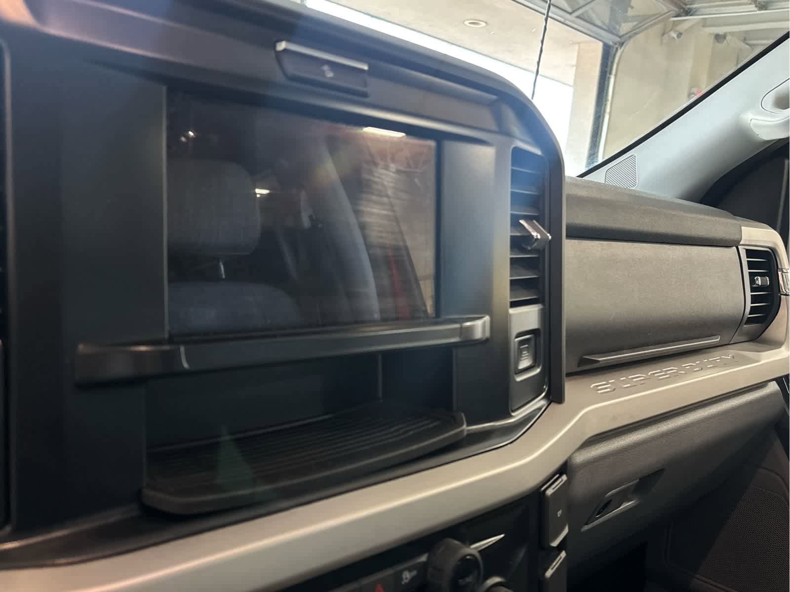 Used 2025 Ford F350 XLT w/ 360-Degree Camera Package AWD/4WD image 18