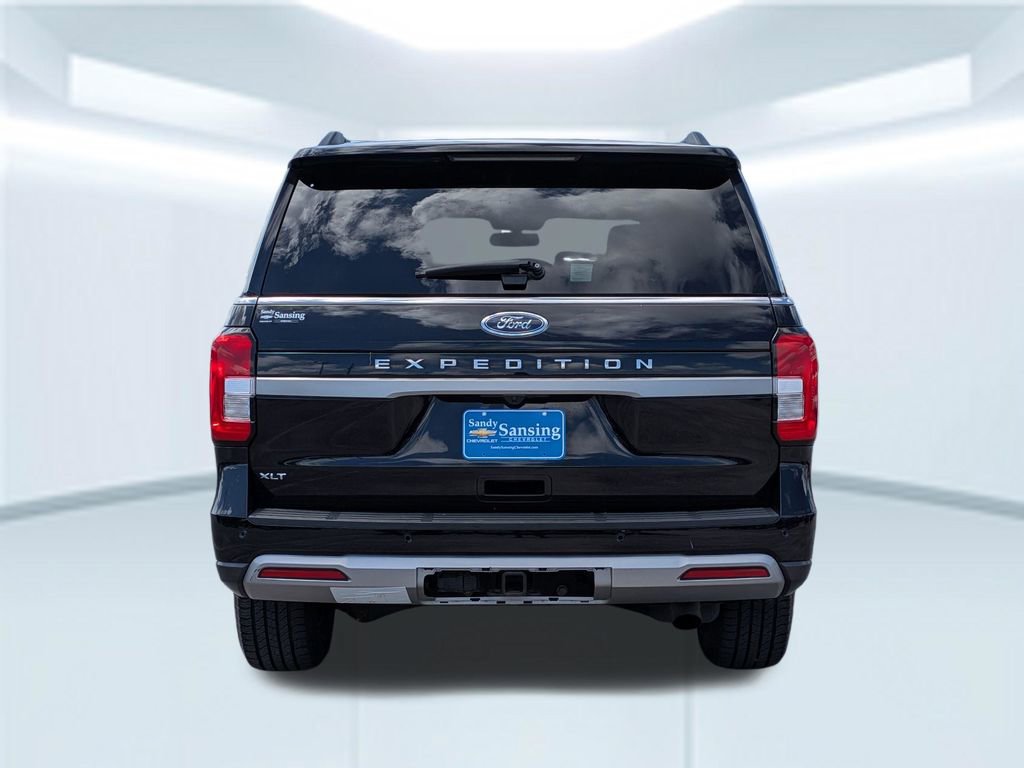 Used 2024 Ford Expedition XLT AWD/4WD image 5
