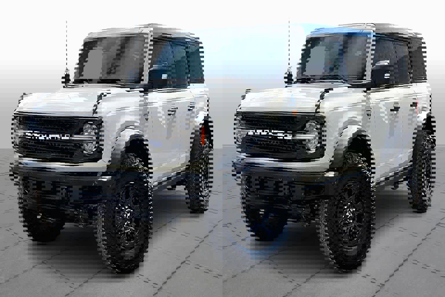 Used 2025 Ford Bronco Badlands image 35