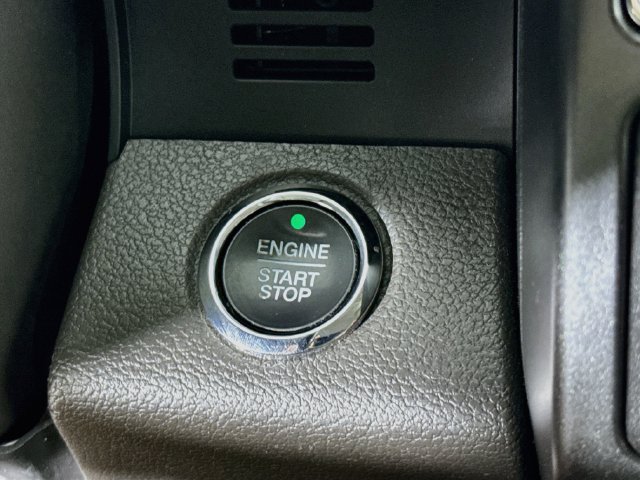 Used 2019 Ford Expedition Limited w/ Equipment Group 301A AWD/4WD image 18
