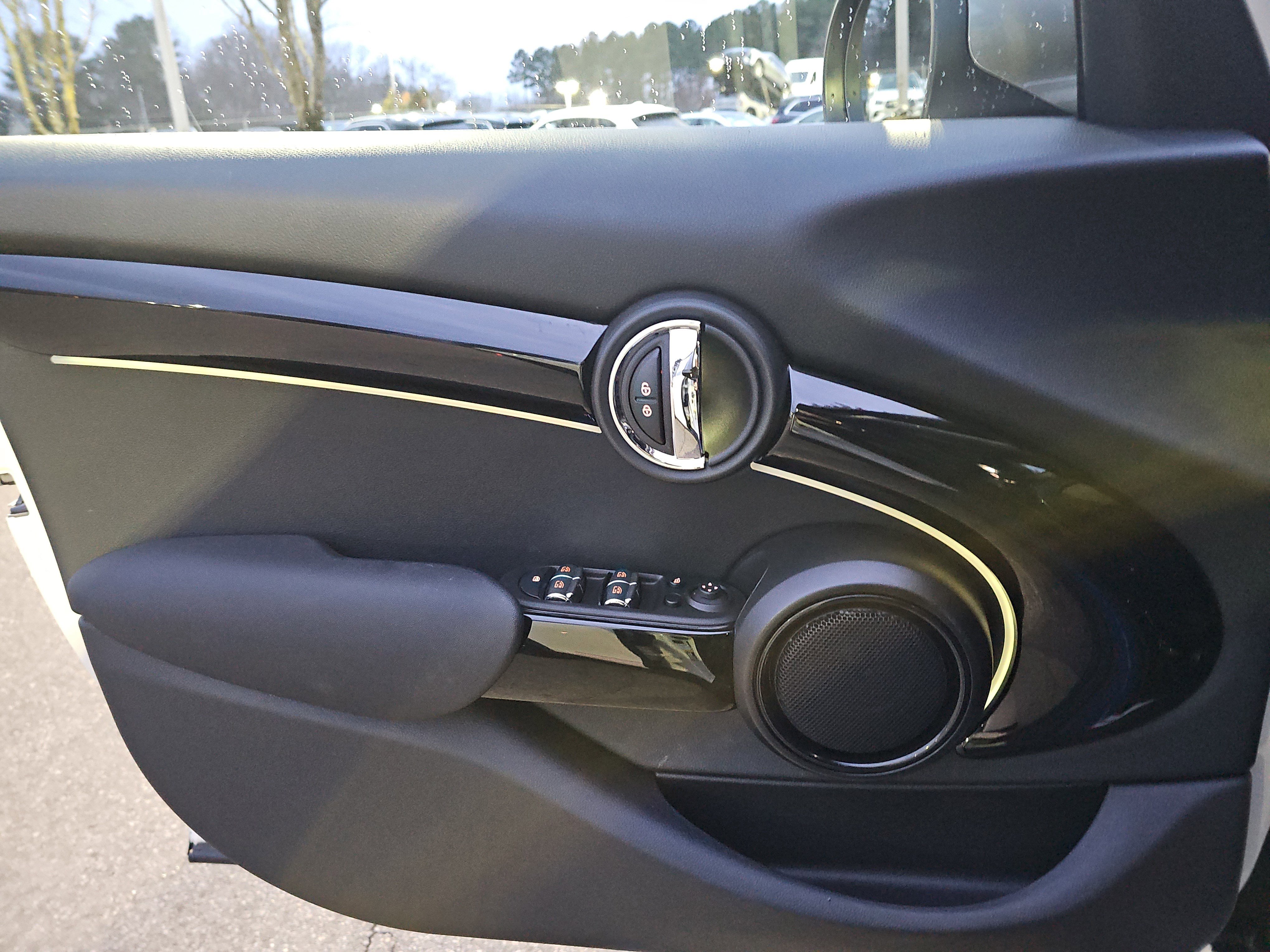 Used 2023 MINI Cooper S image 27