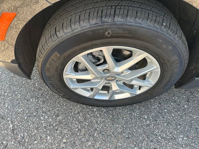 Used 2023 Chevrolet Equinox LT FWD image 11
