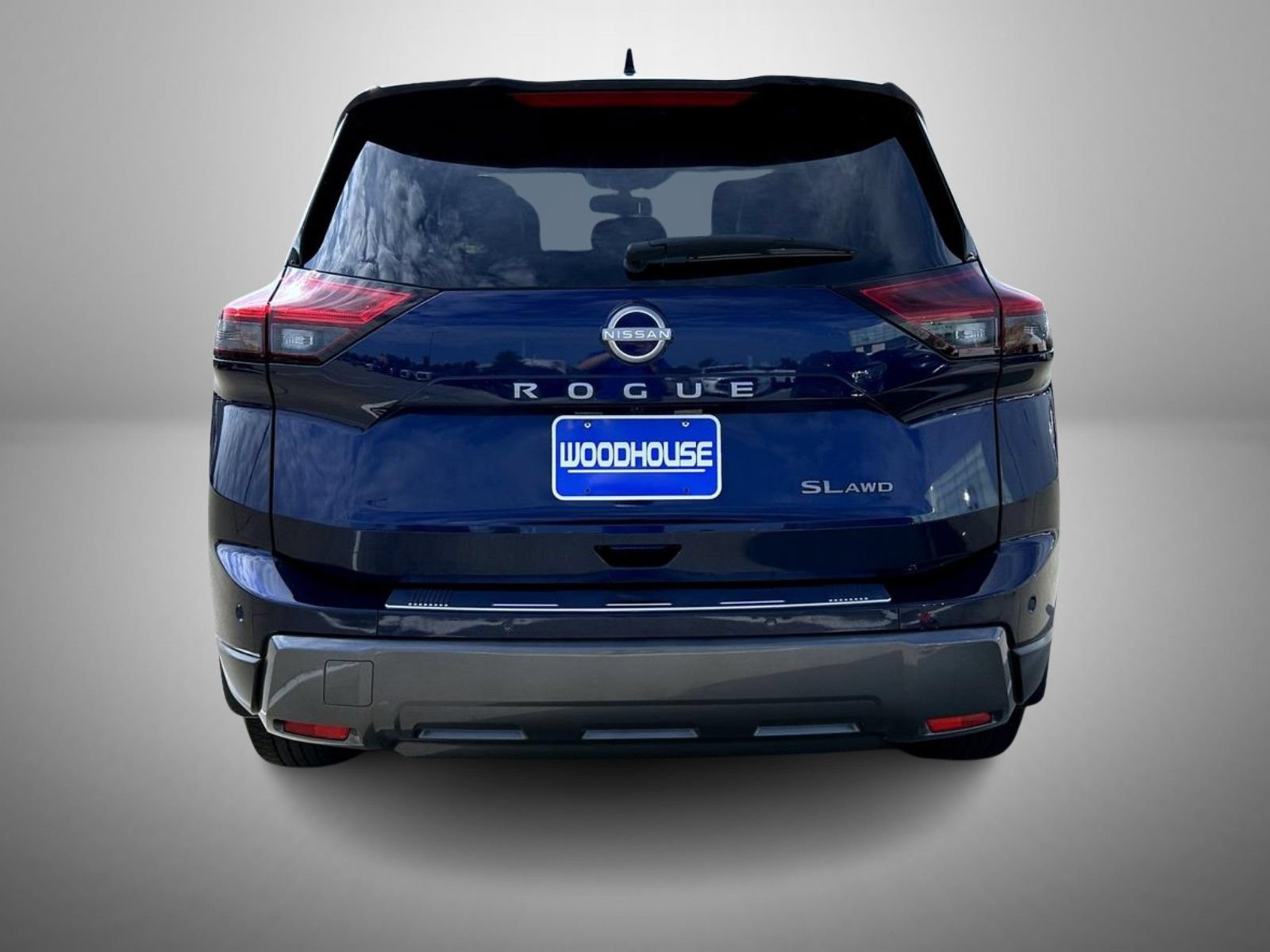 Used 2025 Nissan Rogue SL AWD/4WD image 6
