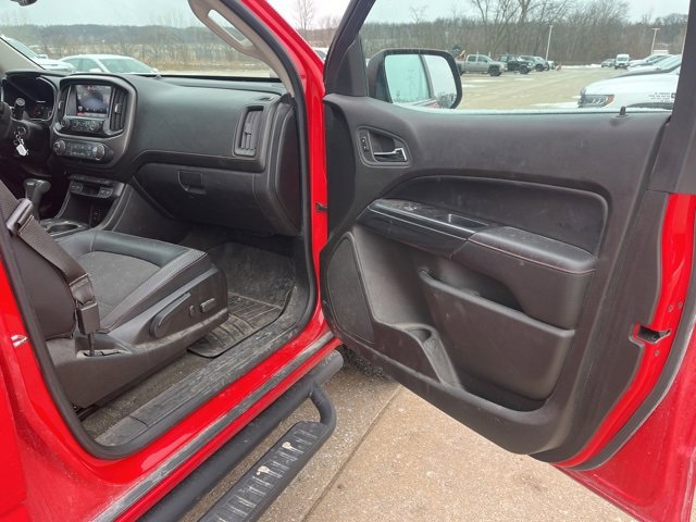 Used 2015 GMC Canyon SLE w/ All-Terrain Package image 22