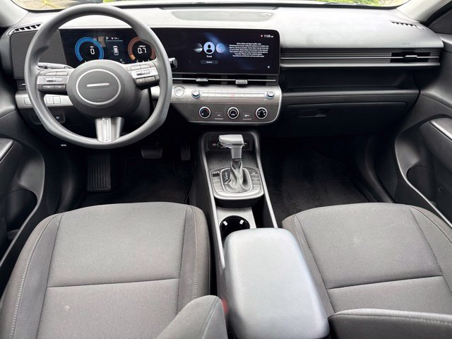 Used 2025 Hyundai Kona SE AWD/4WD image 4